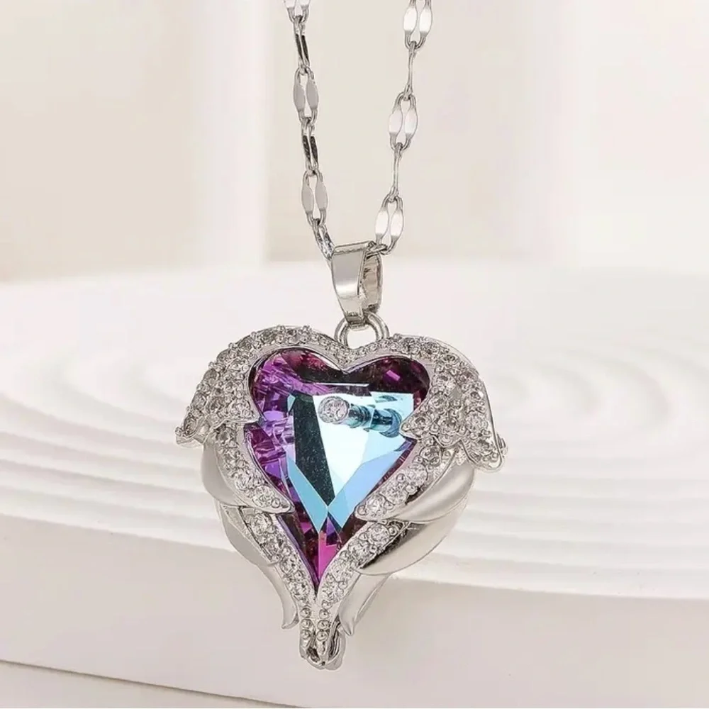 Elegant Silver and Purple Heart Pendant Necklace. - Picture 2 of 4